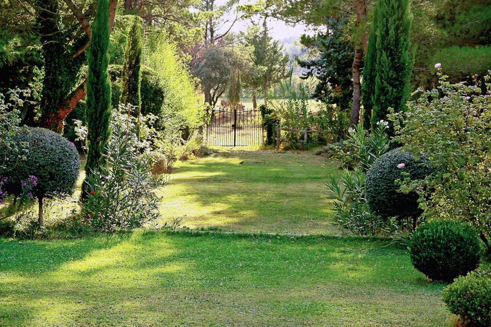 Le Domaine De Saint Veran Orgon Kültér fotó